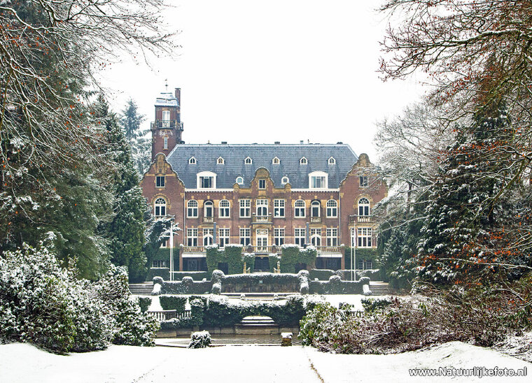 ansichtkaart kasteel de Hooge Vuursche in Baarn (0557)