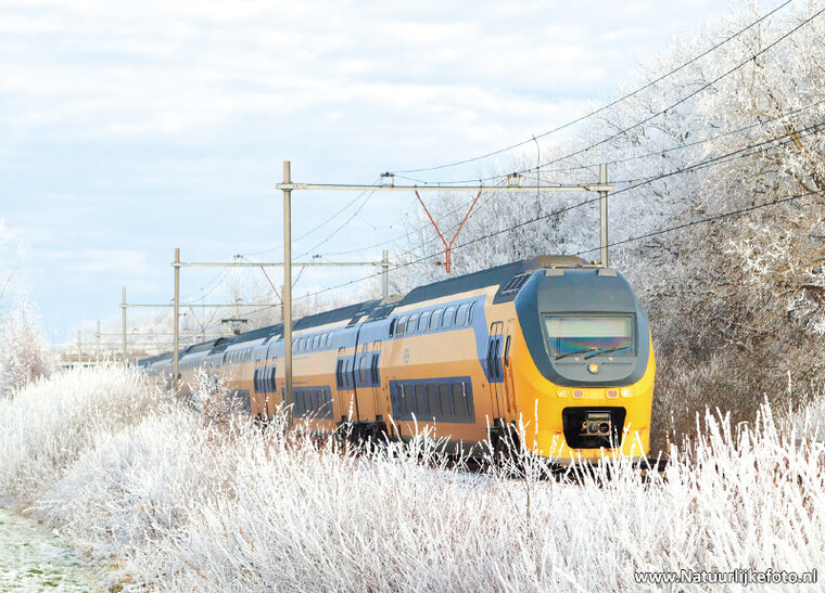 ansichtkaart NS trein in de winter (0366)