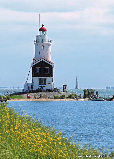 ansichtkaart vuurtoren Paard van Marken (0255)