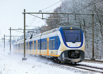 Trein kaarten | Sprinter trein in de winter ansichtkaart Trein kaarten | Sprinter trein in de winter ansichtkaart