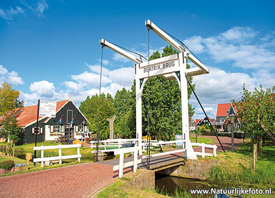 ansichtkaart Marken - Beatrix brug