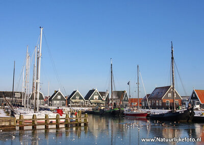 ansichtkaart winter haven van Marken, postcard harbour of Marken in winter, Postkarte Winter der Hafen von Marken