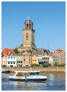 ansichtkaart Deventer - Lebuïnuskerk met het pontje